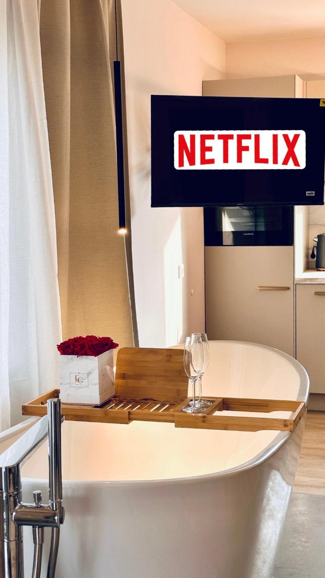 Leonardo Wuerzburg I Freistehende Badwanne Appartement Buitenkant foto